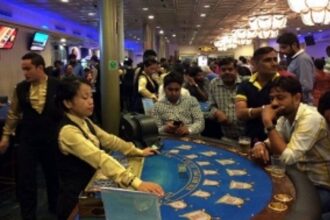 Are land based and off-shore casinos’ licences renewed despite defaulting?