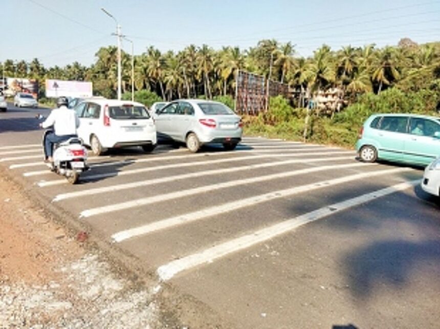 Are these speedbreakers on the highway or backbreakers? 1 Are these speedbreakers on the highway or backbreakers?