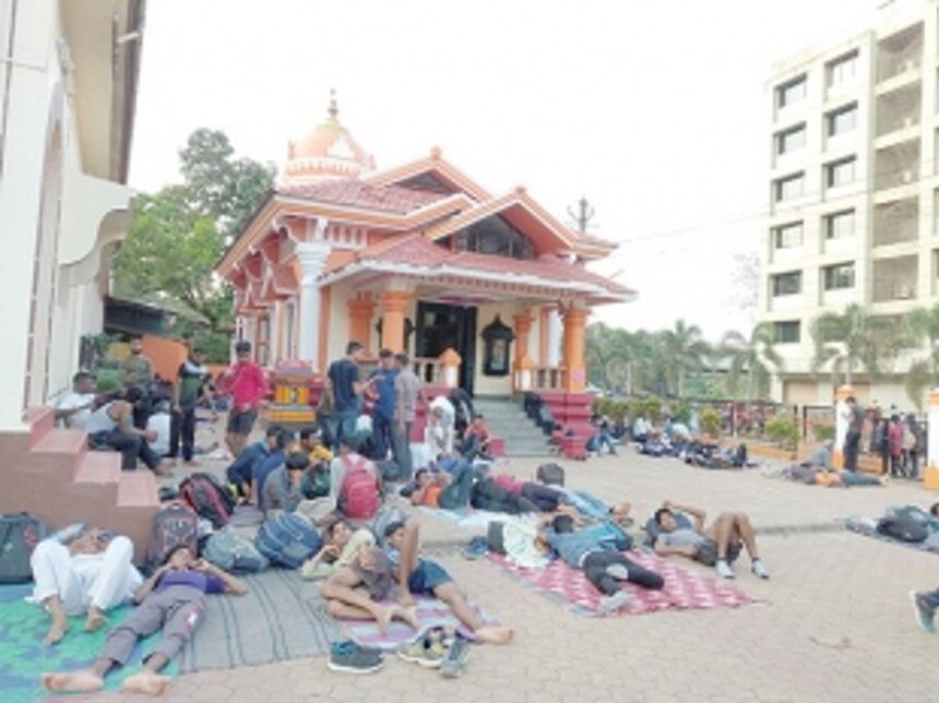 Army applicants forced to sleep on Ponda footpaths, temple premises