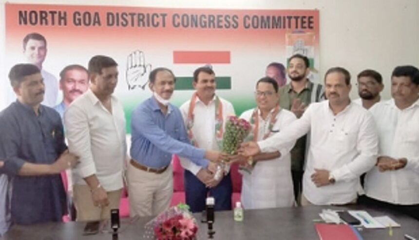 Arolkar brothers join Congress 1 Arolkar brothers join Congress