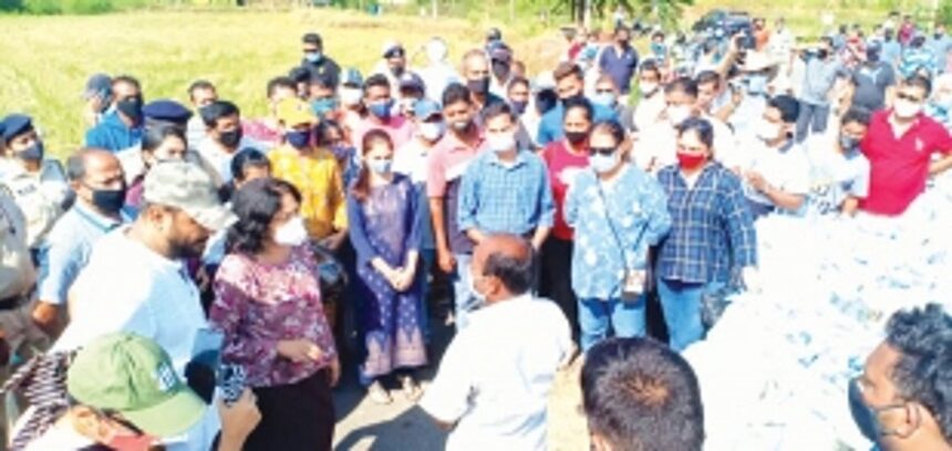 Arossim villagers force Railways labour contractor to leave track with material