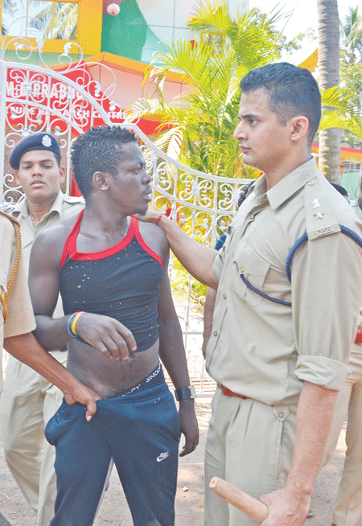Arrested Nigerians brought to the Anjuna Police station