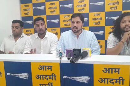 As CM threatens defamation, AAP welcomes defamation suit