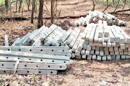 Assagao Residents Protest Illegal Fencing on Comunidade Land