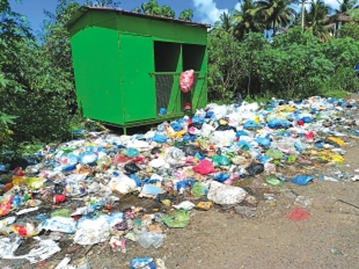 Assault on the senses: Davorlim  school kids vexed by garbage menace
