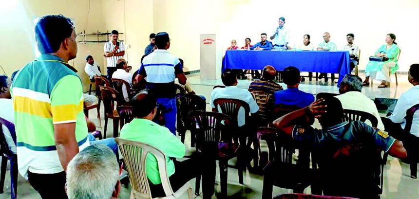 Assolda gram sabha opposes jetty project; cites illegal structures, garbage 1 Assolda gram sabha opposes jetty project; cites illegal structures, garbage