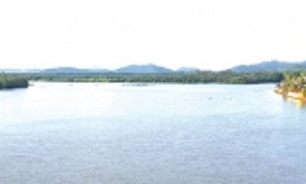 Assolna fishermen ferry CoP officials, MLA to inspect damage wrought by careless dredging of Sal