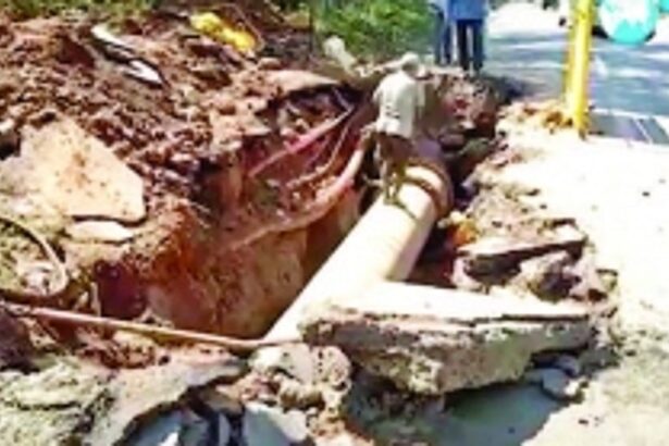 Assonora-Bardez water pipeline bursts at Tivim, Bardez hit