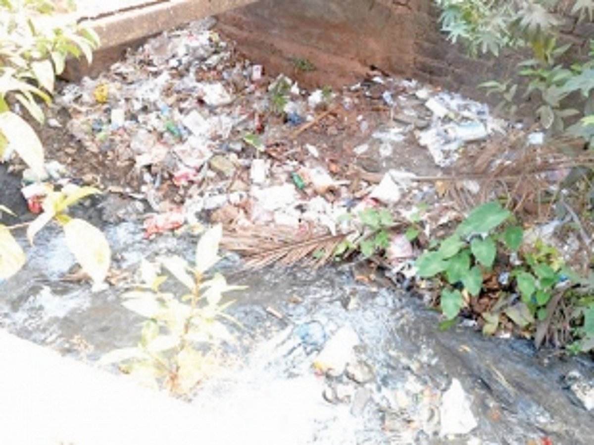 Assure prompt clearance of drains, creeks in Ponda