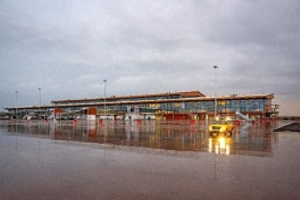 At Mopa airport, promises of app-based and pre-paid cabs are still in the air