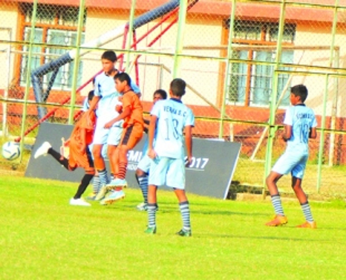 Ave Maria A & WC edge past Verna Sports Club