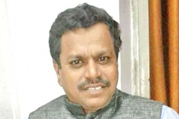 Avit Bagle elevated to Editor Dainik Herald