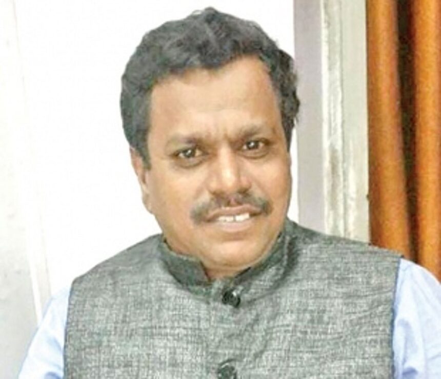 Avit Bagle elevated to Editor Dainik Herald