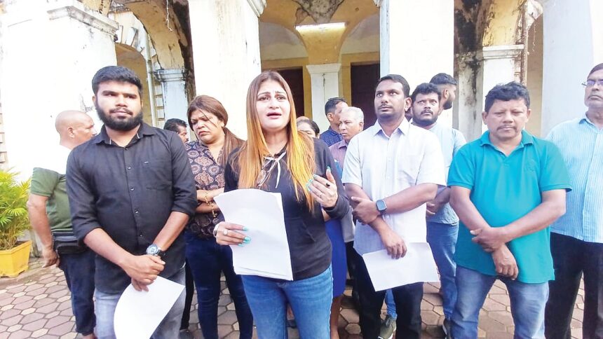 BRAZEN POLICE BIAS: FIRs against selective protesters, none against BJP supporters 1 BRAZEN POLICE BIAS: FIRs against selective protesters, none against BJP supporters