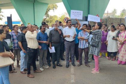 Baina Locals Stage Massive Protest Over MPA Gates, Demand Immediate Action