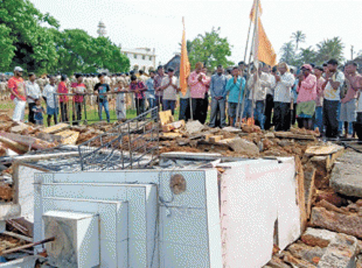 Banjara leaders condemn temple demolition