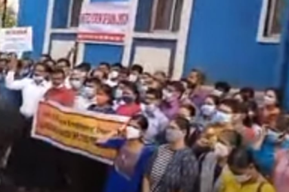 Bank employees  protest privatisation