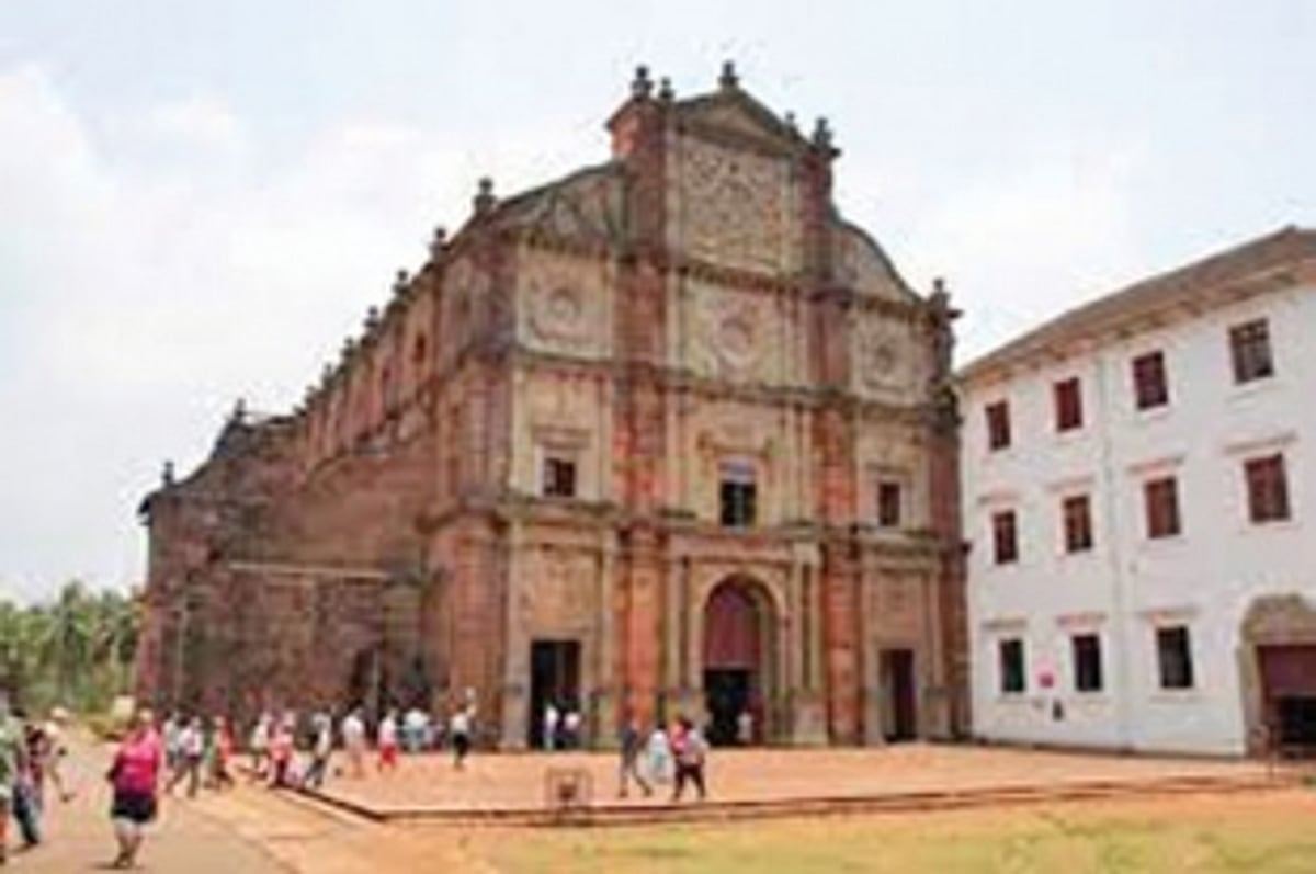 Basilica closed for tourists during Holy Week