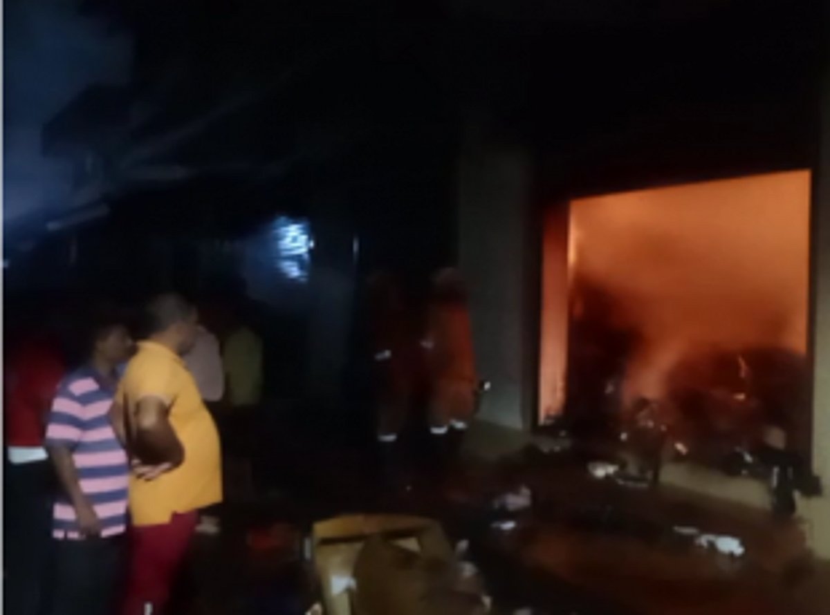 Bata shoe godown gutted in a fire in Mapusa