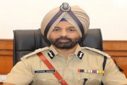 Battle lines drawn:   War on drugs leads to warring interstate cops