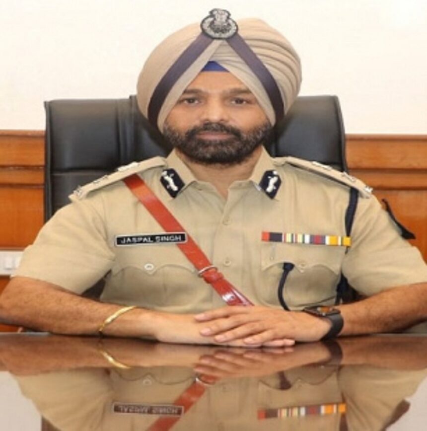 Battle lines drawn:   War on drugs leads to warring interstate cops