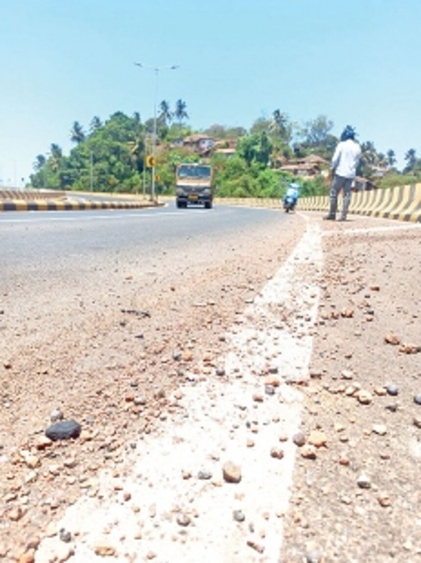 Bauxite stones lying by the roadsides pose danger  to two-wheeler riders