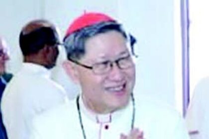 Be a messenger of love and not
of division, says Cardinal Tagle