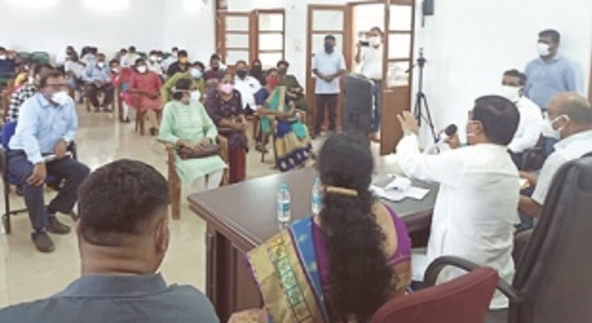 Be prepared to fight third wave: Dy CM