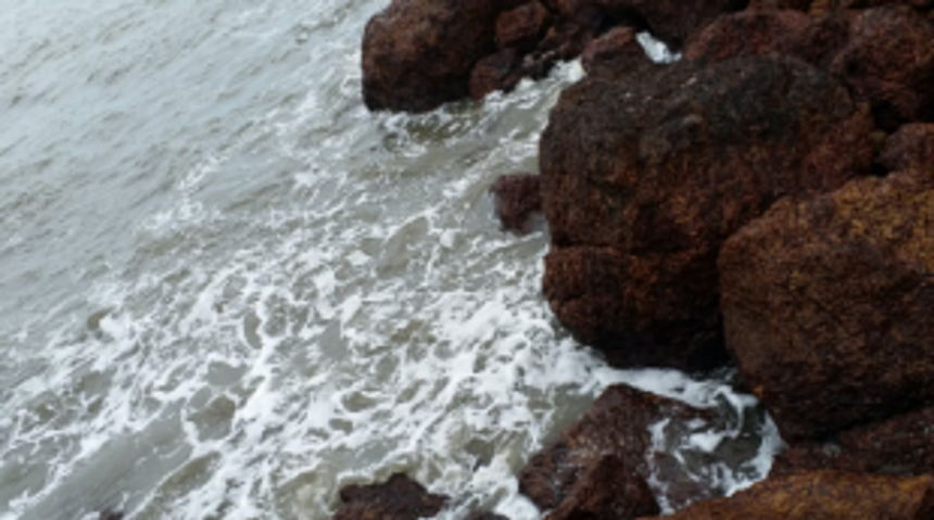 Beach goers advised to stay away from rocky areas, cliffs along coastline