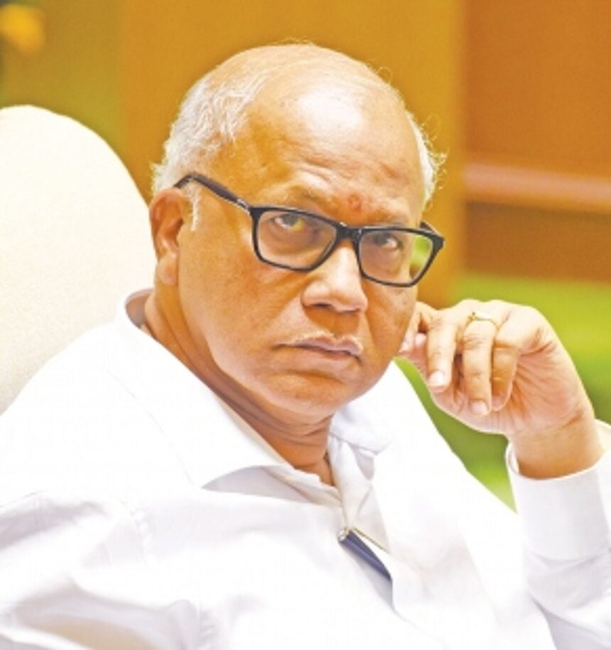 Beginning of the end with Congress: Digambar removed as a permanent invitee to CWC