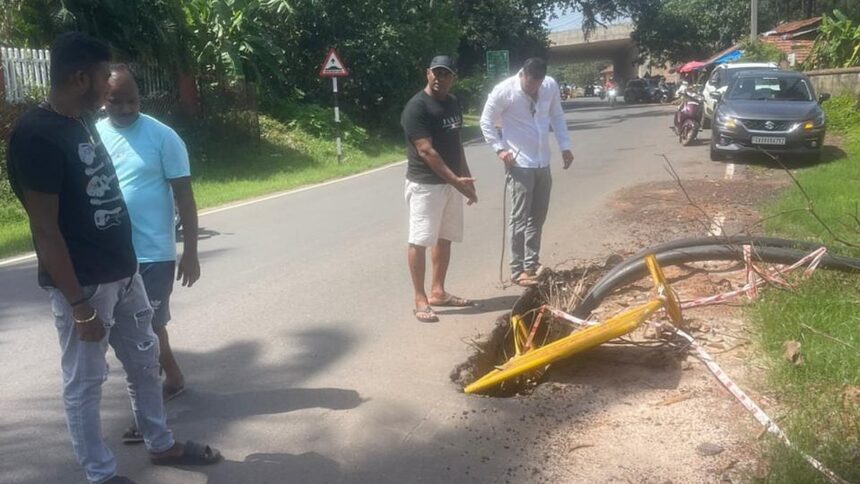 Benaulim Roads Labeled “Death Traps”; Public Slams MLA for Inaction 1 Benaulim Roads Labeled “Death Traps”; Public Slams MLA for Inaction