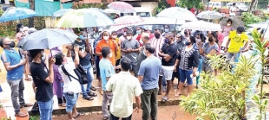 Benaulim locals protest over wall built on chapel open space 1 Benaulim locals protest over wall built on chapel open space