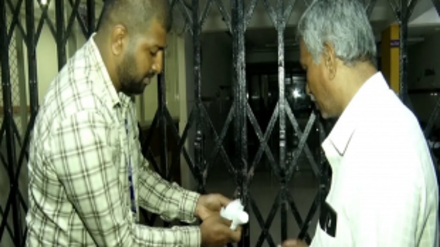 Bengaluru Hospital Sealed After Discovery of Female Foetus in Dustbin, Seven Arrested. 1 Bengaluru Hospital Sealed After Discovery of Female Foetus in Dustbin, Seven Arrested.