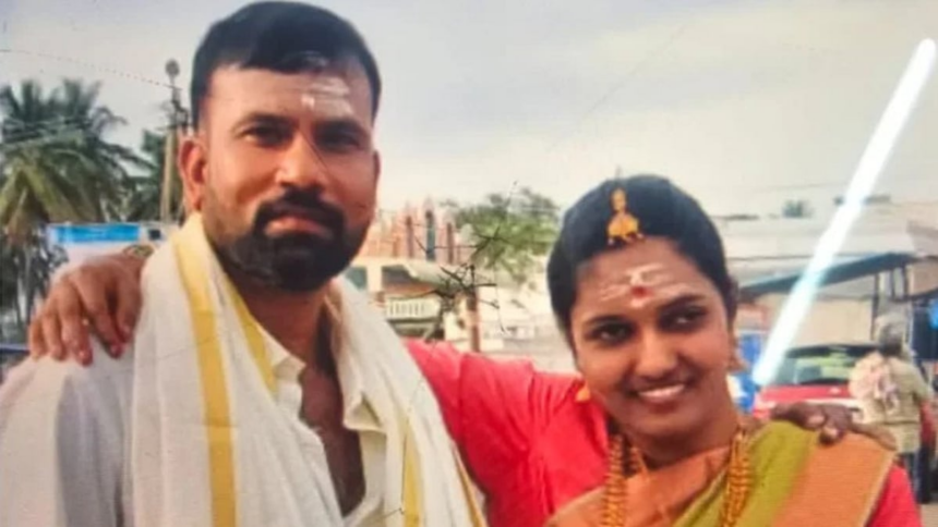 Bengaluru Woman Stabbed to Death by Husband in Front of Daughter at Bus Stand 1 Bengaluru Woman Stabbed to Death by Husband in Front of Daughter at Bus Stand