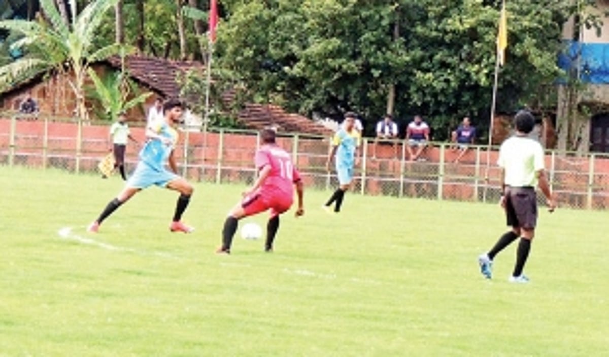 Betalbatim SC edge past Navelim Villagers Union to enter quarters