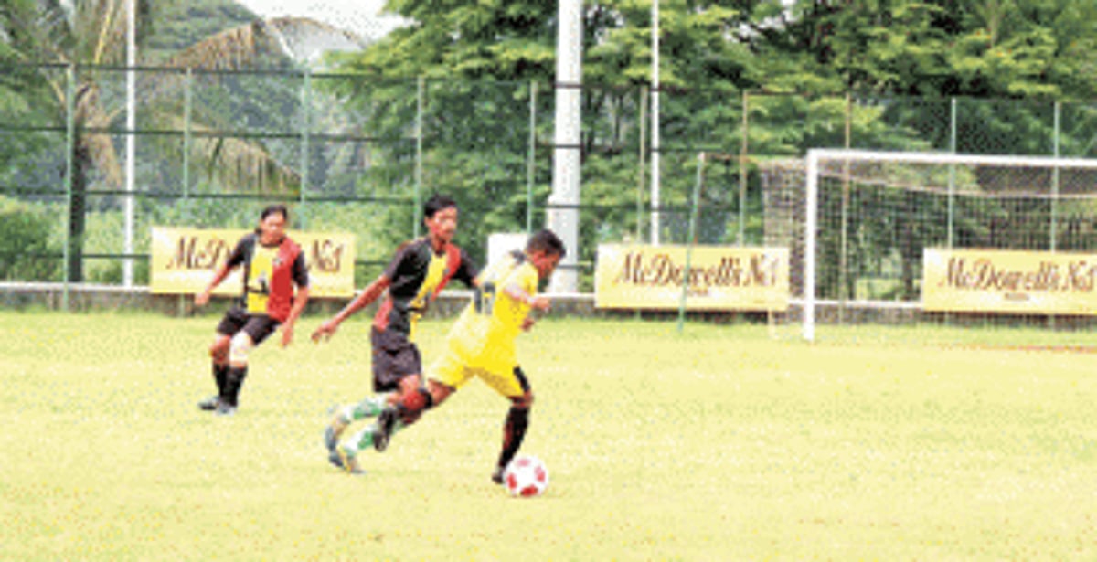 Betalbatim SC stun Fr Agnel Youth Club, move into semis