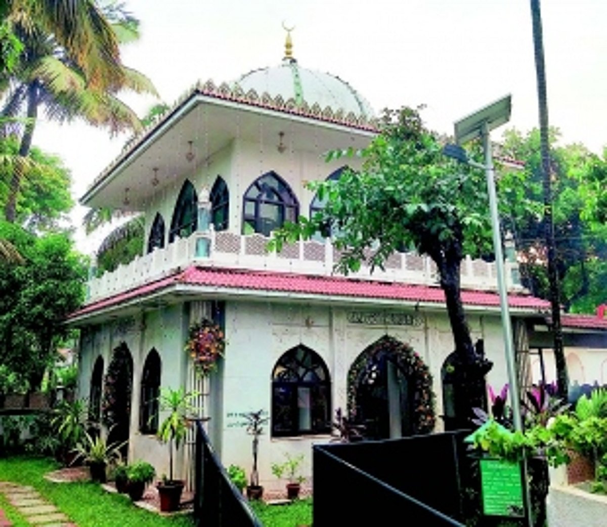 Betim Dargah Urus marks 248 years of Hazrat Mohammed Hamza Shah’s visaal