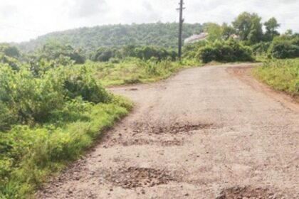 Bhom-Korgao bypass riddled with potholes; upsets motorists