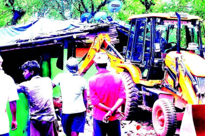 Bicholim Municipal Council demolishes eight
huts at Pirachikond