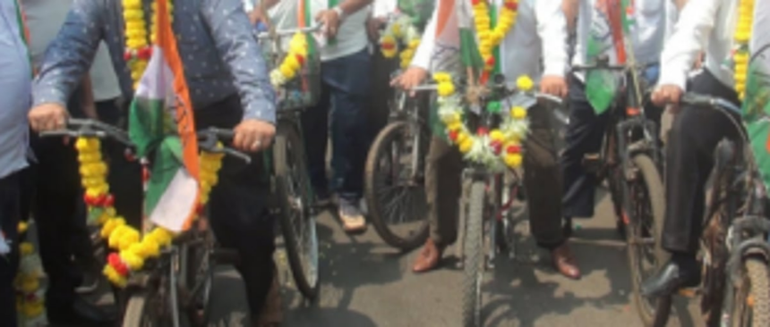 Bicycle rally held to protest fuel prices hike