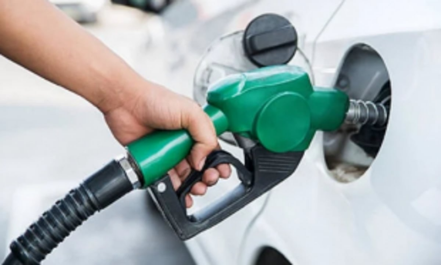 Big cut in fuel prices bleeds dealers