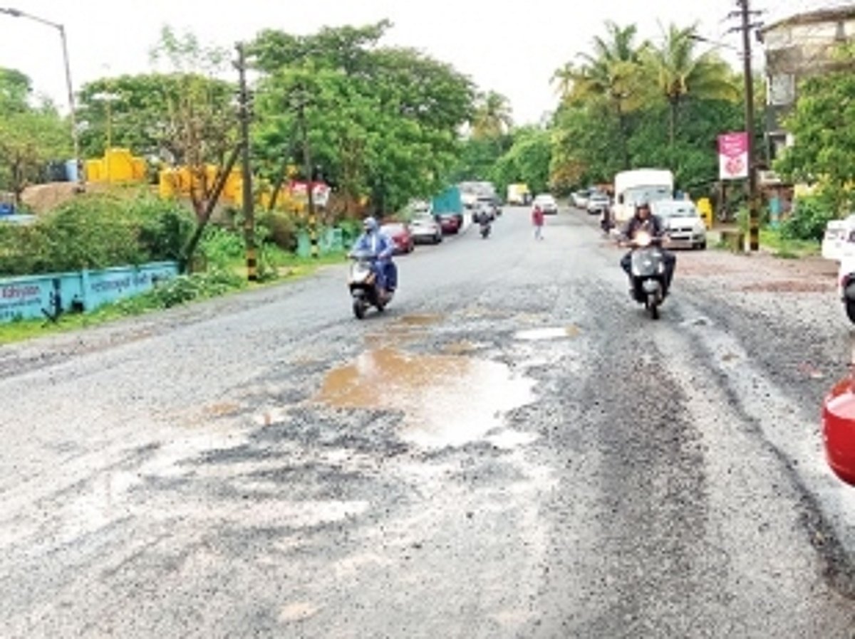 Bike riders suffer due to  sewerage work in Ponda