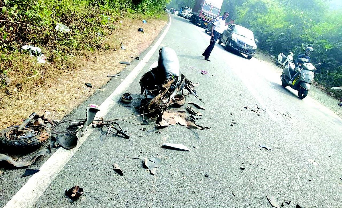 Bike-truck collision in Dharbandora claims student’s life