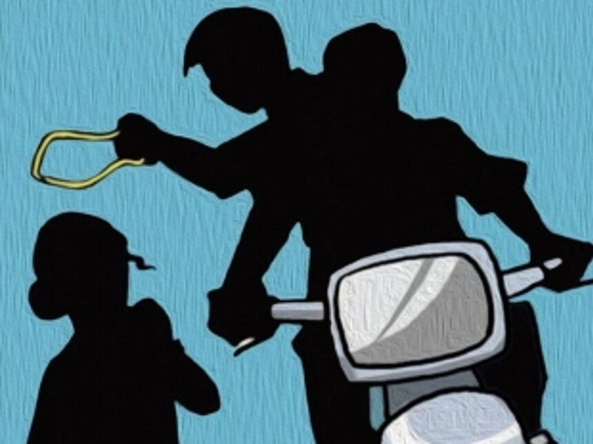 Bikers snatch woman’s gold chain at Borim