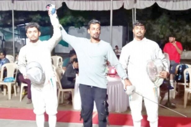 Birpratap, Sinikka, Kushal, Sayee, Aarti, Abhishek excel at State fencing