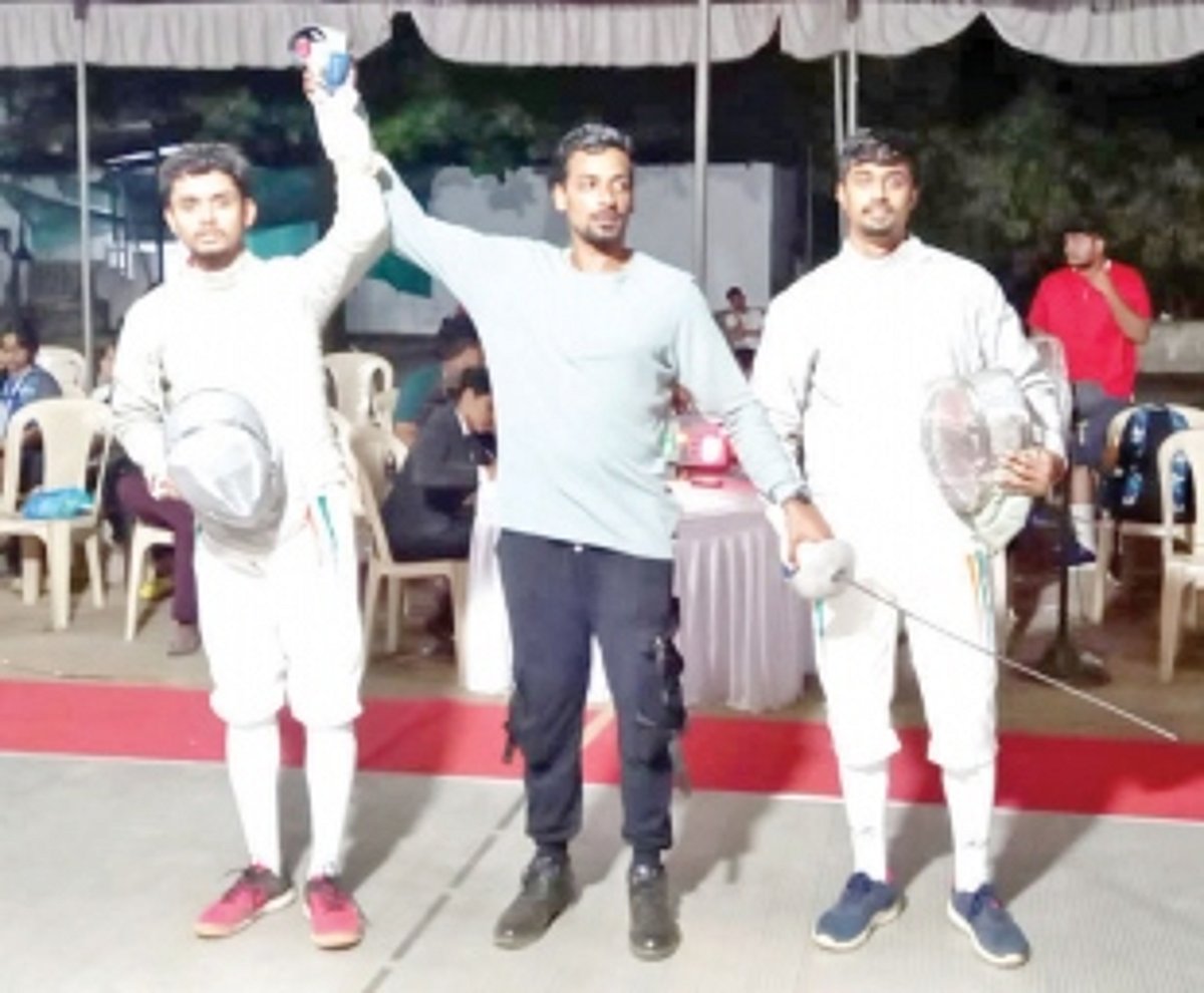 Birpratap, Sinikka, Kushal, Sayee, Aarti, Abhishek excel at State fencing
