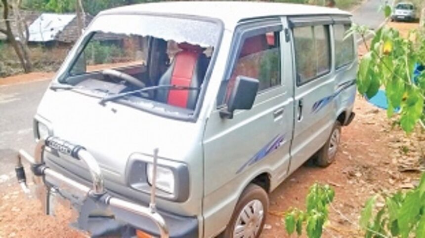 Bison damages vehicle  of Canacona local
