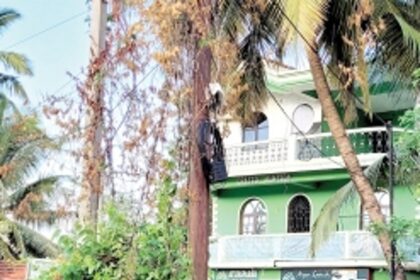 Blind corners at Benaulim