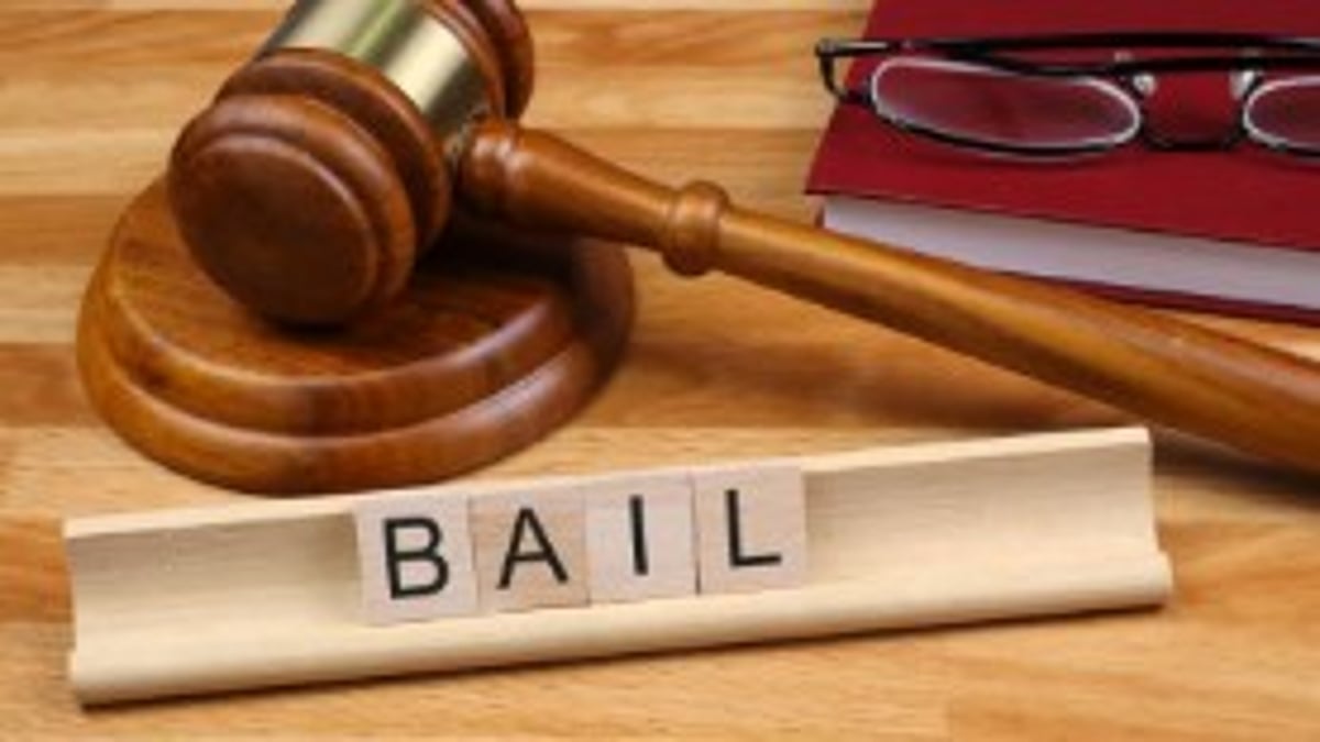 Bombay HC Grants Bail to Two Mapusa Residents Held for Allegedly Throwing Ganja Into Colvale Jail