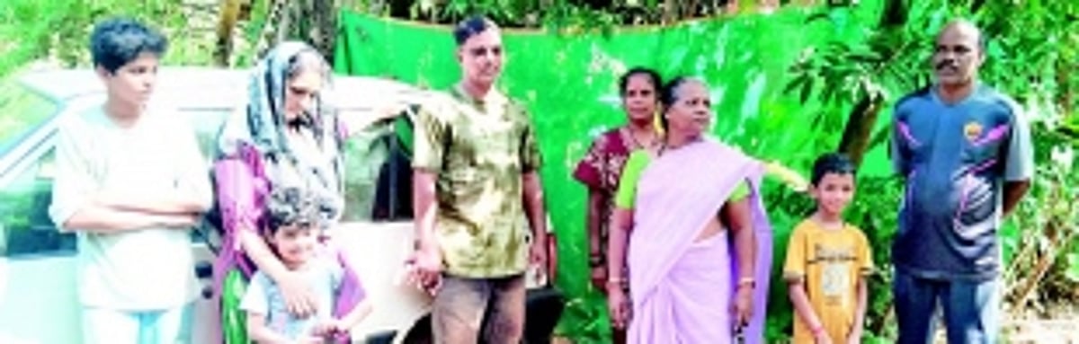 Bondbag villagers threaten  to gherao PWD engineers  over poor water supply